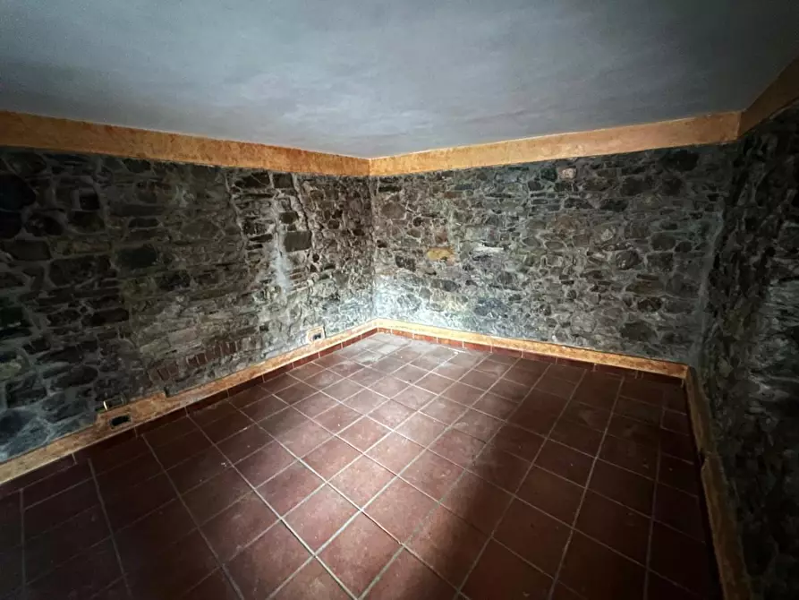 Immagine 13 di Appartamento in vendita  a Castelnuovo Magra