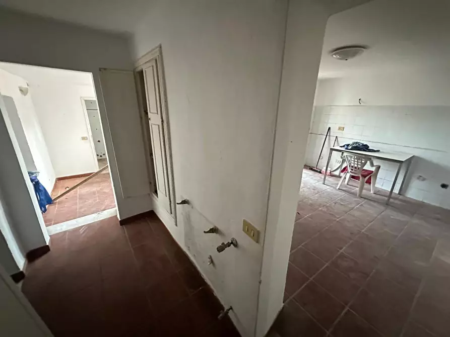 Immagine 15 di Appartamento in vendita  a Castelnuovo Magra