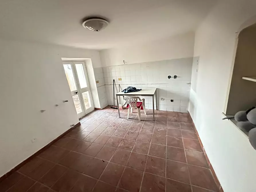 Immagine 17 di Appartamento in vendita  a Castelnuovo Magra