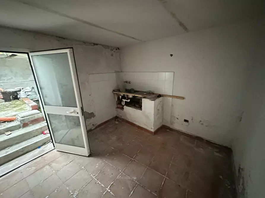 Immagine 29 di Appartamento in vendita  a Castelnuovo Magra