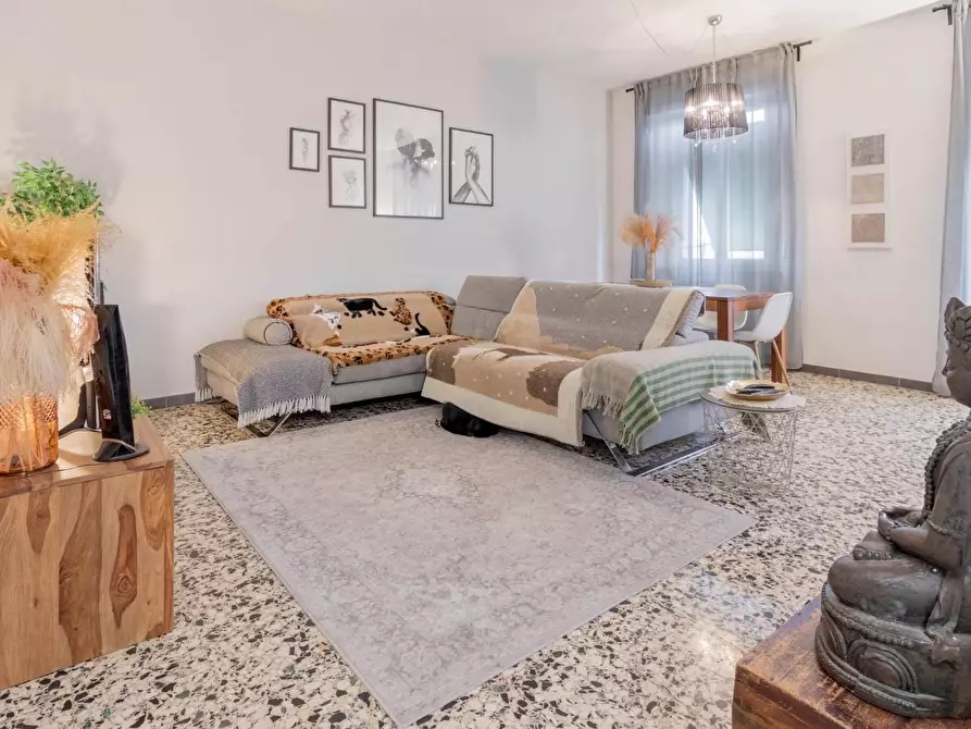 Immagine 1 di Appartamento in vendita  a Pisa