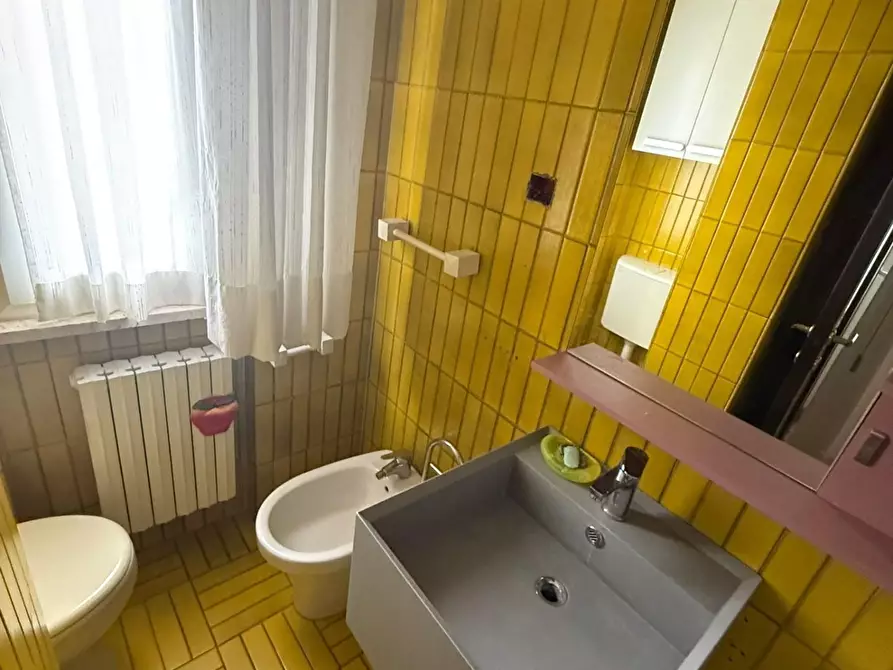 Immagine 10 di Mansarda in vendita  a Carrara