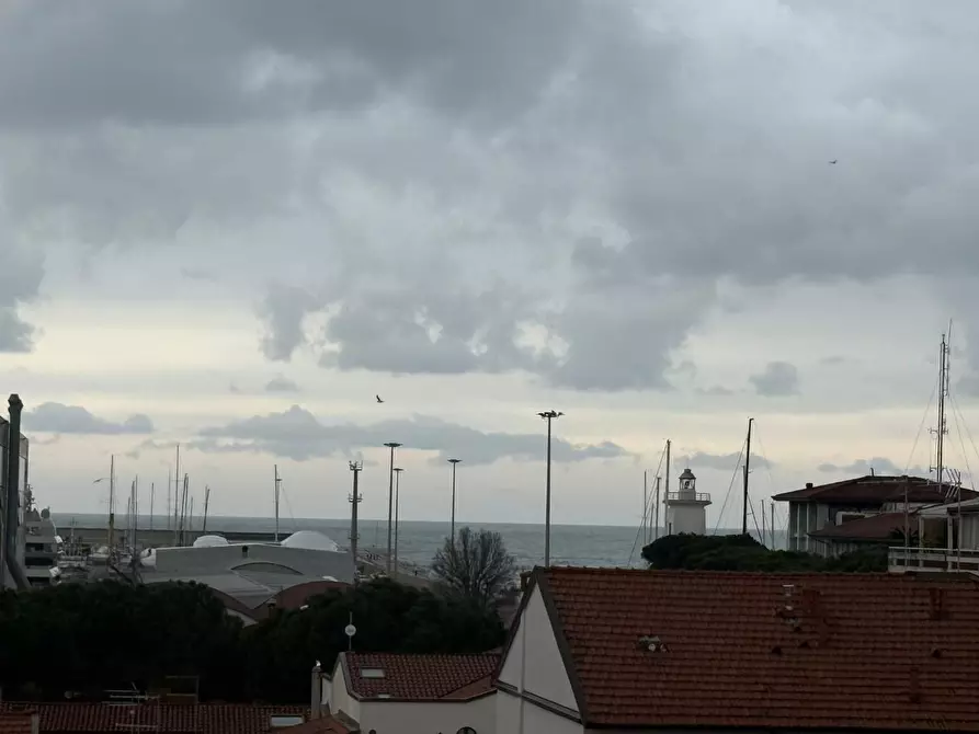 Immagine 7 di Mansarda in vendita  a Carrara