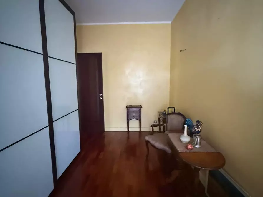 Immagine 11 di Mansarda in vendita  a Carrara