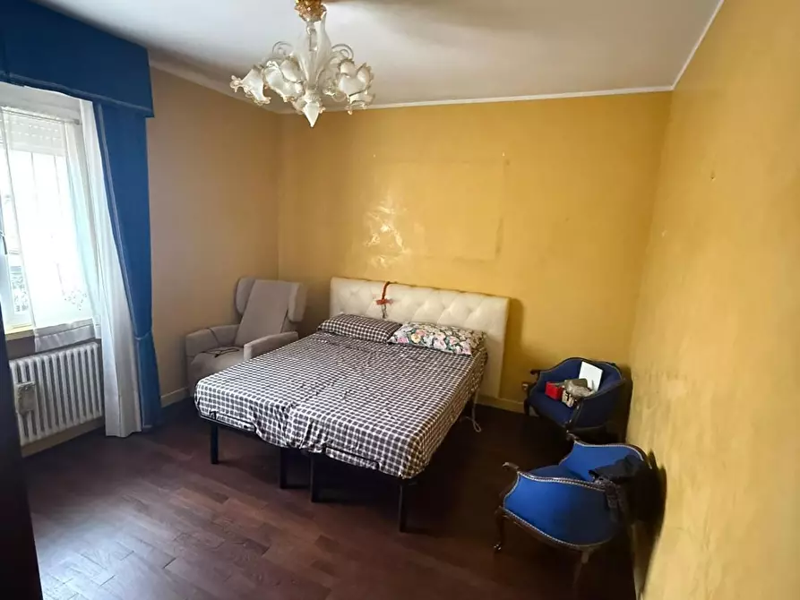 Immagine 14 di Mansarda in vendita  a Carrara