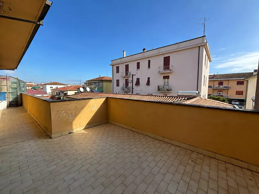 Immagine 3 di Appartamento in vendita  a Pontedera