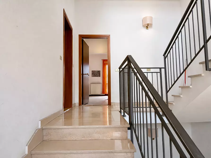 Immagine 14 di Appartamento in vendita  a Pontedera