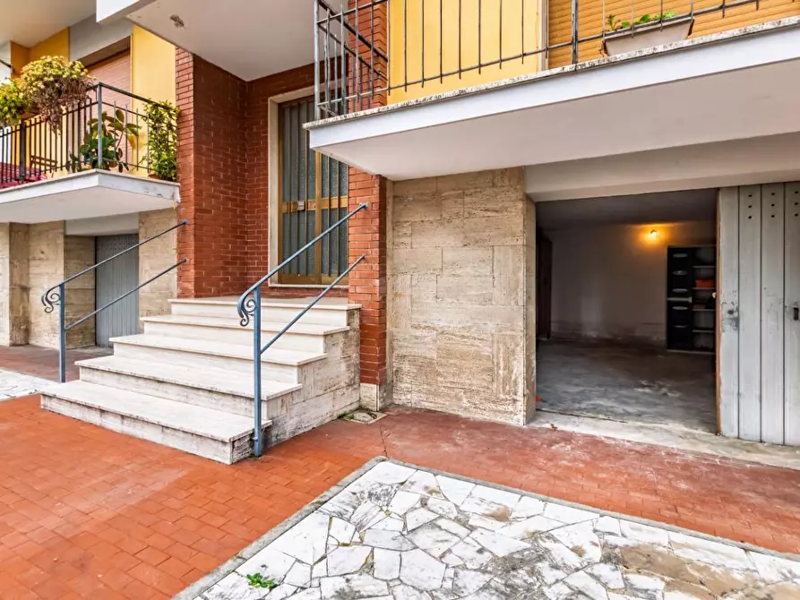 Immagine 21 di Appartamento in vendita  a Pisa