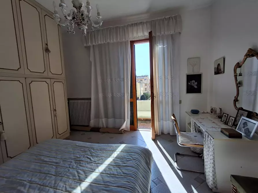 Immagine 18 di Appartamento in vendita  a Capraia E Limite