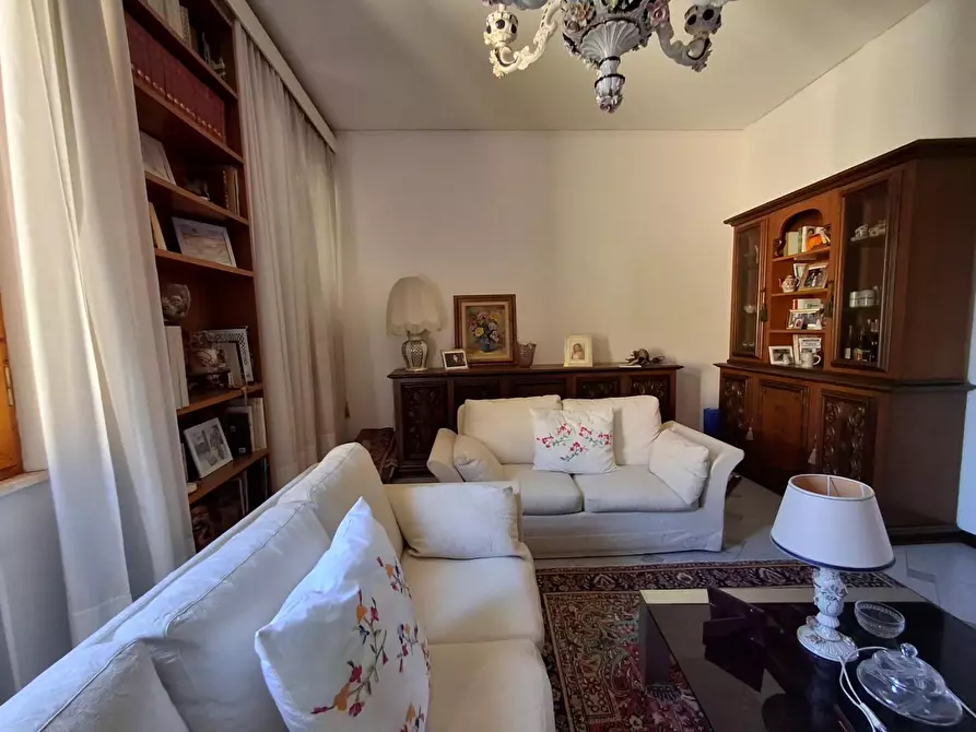 Immagine 6 di Appartamento in vendita  a Capraia E Limite