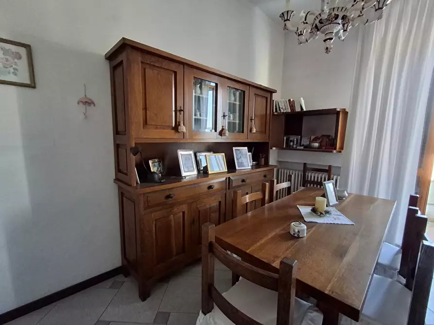 Immagine 8 di Appartamento in vendita  a Capraia E Limite