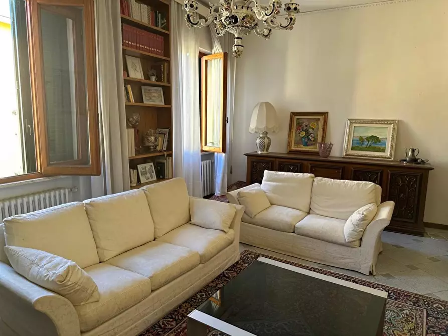 Immagine 1 di Appartamento in vendita  a Capraia E Limite