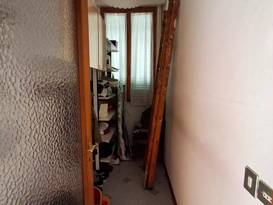 Immagine 16 di Appartamento in vendita  a Capraia E Limite