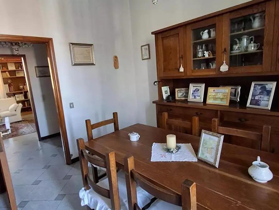 Immagine 10 di Appartamento in vendita  a Capraia E Limite