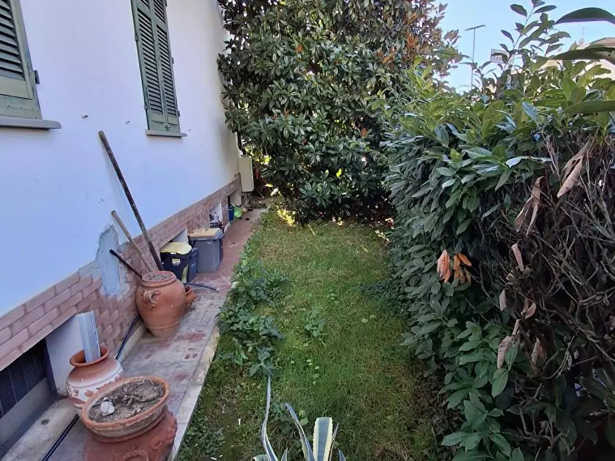 Immagine 24 di Appartamento in vendita  a Capraia E Limite