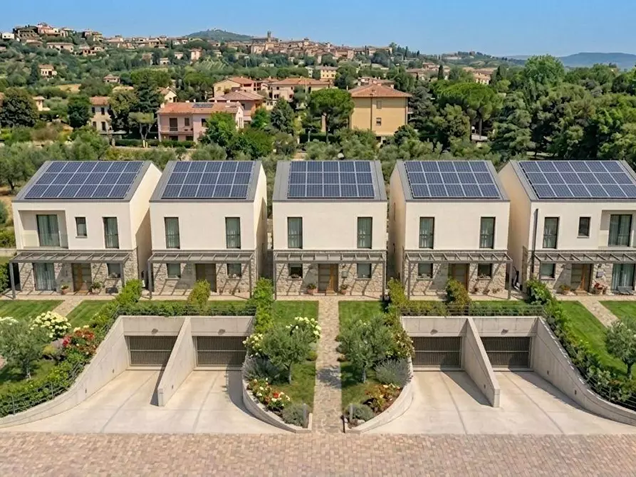 Immagine 1 di Villetta a schiera in vendita  a Colle Di Val D'elsa