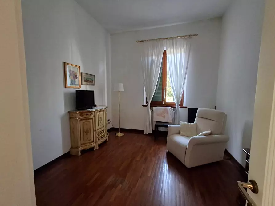 Immagine 3 di Appartamento in vendita  a Capraia E Limite