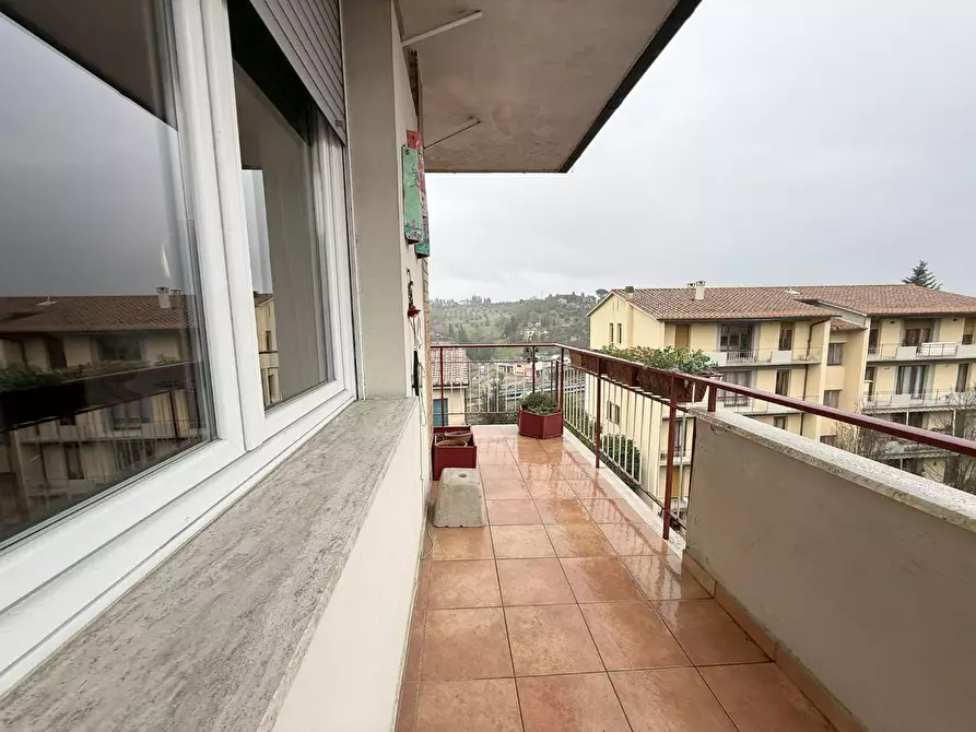 Immagine 10 di Appartamento in vendita  a Siena