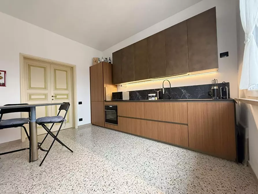 Immagine 18 di Appartamento in vendita  a Siena