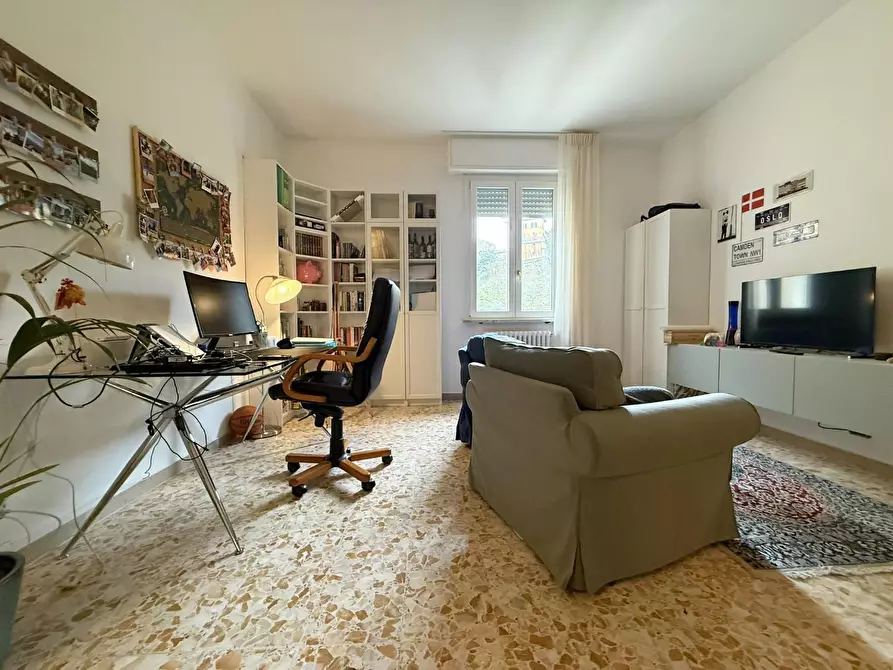 Immagine 20 di Appartamento in vendita  a Siena