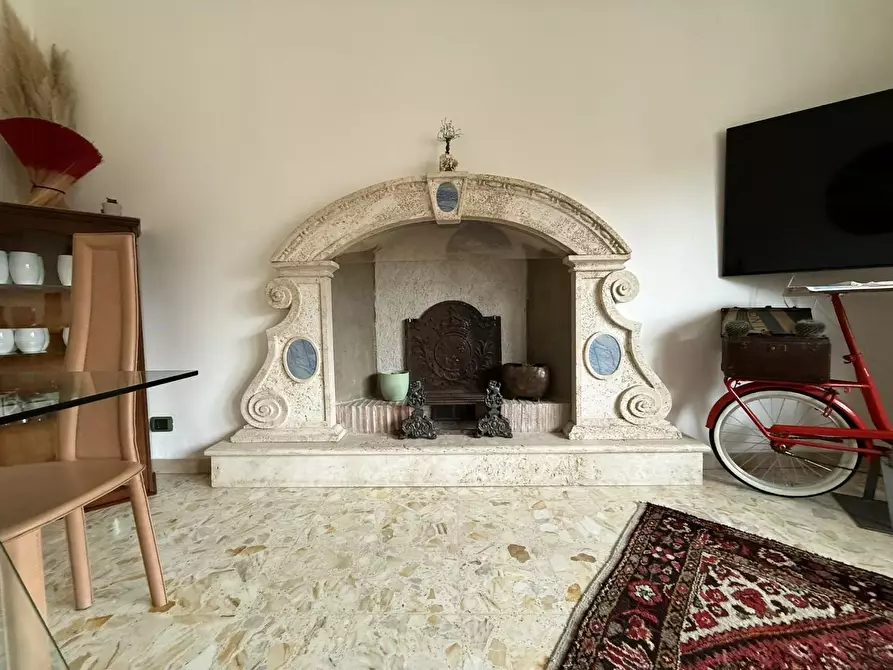 Immagine 6 di Appartamento in vendita  a Siena