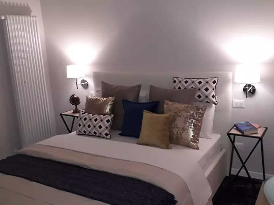 Immagine 52 di Villa in vendita  a Buti