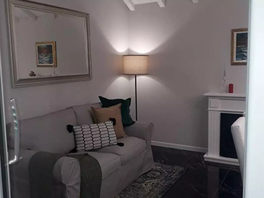 Immagine 55 di Villa in vendita  a Buti