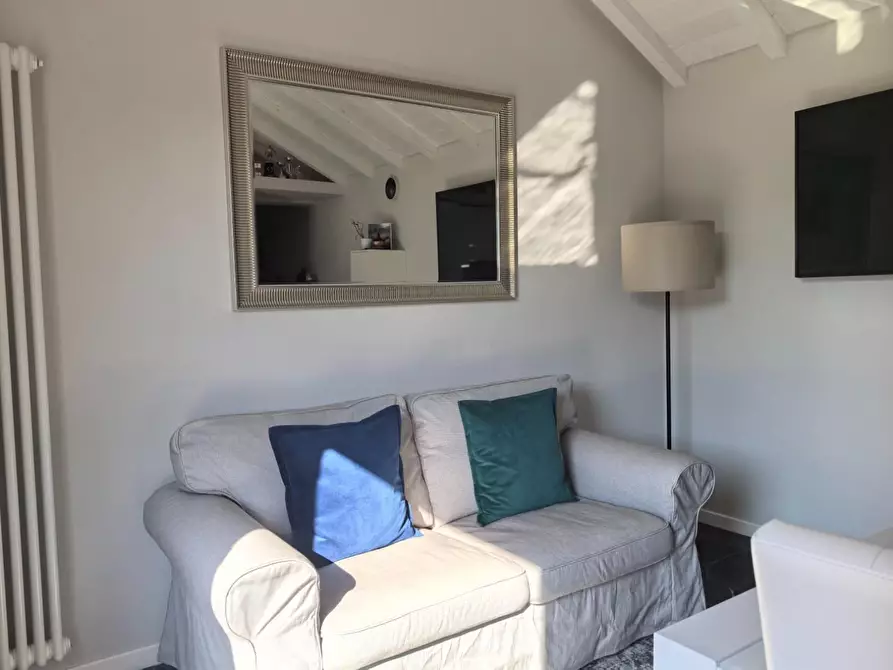 Immagine 4 di Villa in vendita  a Buti