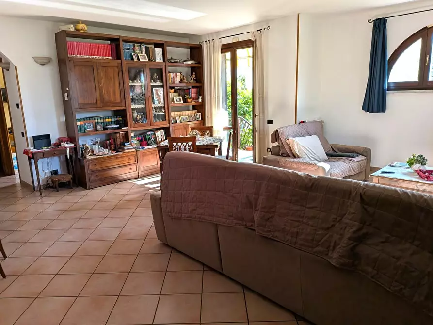 Immagine 25 di Porzione di casa in vendita  a Massa