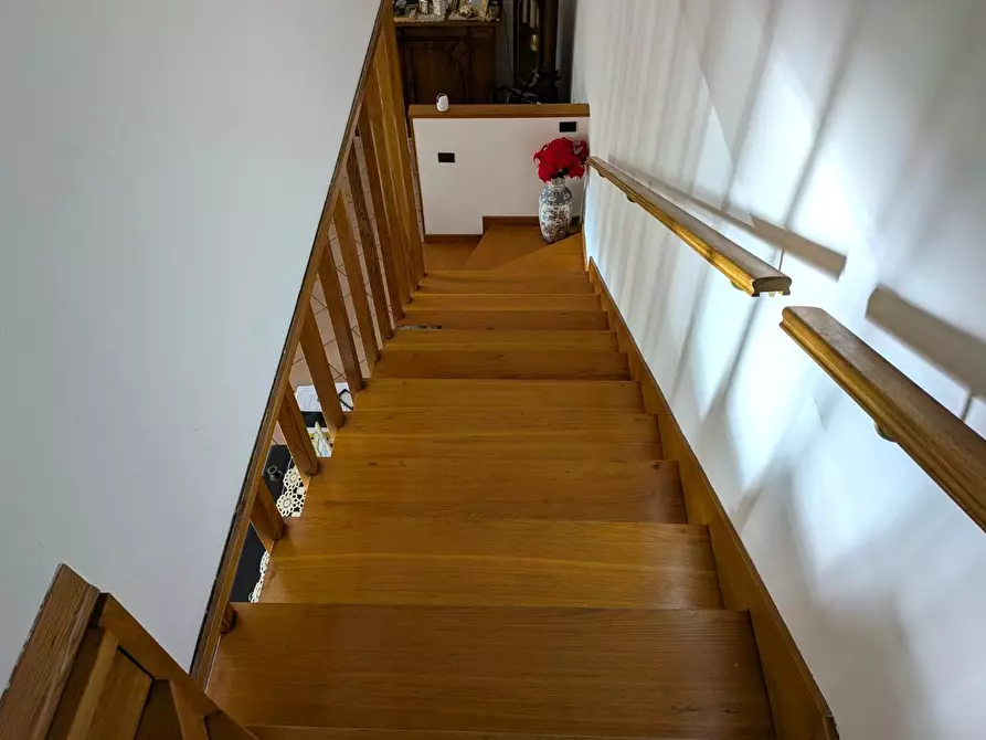 Immagine 64 di Porzione di casa in vendita  a Massa