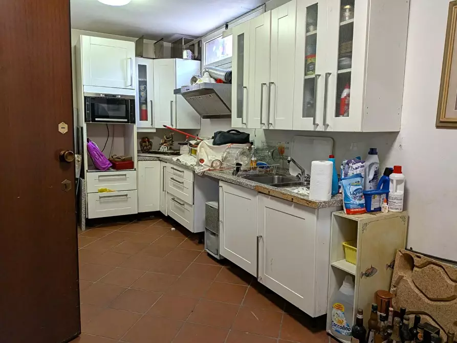 Immagine 70 di Porzione di casa in vendita  a Massa