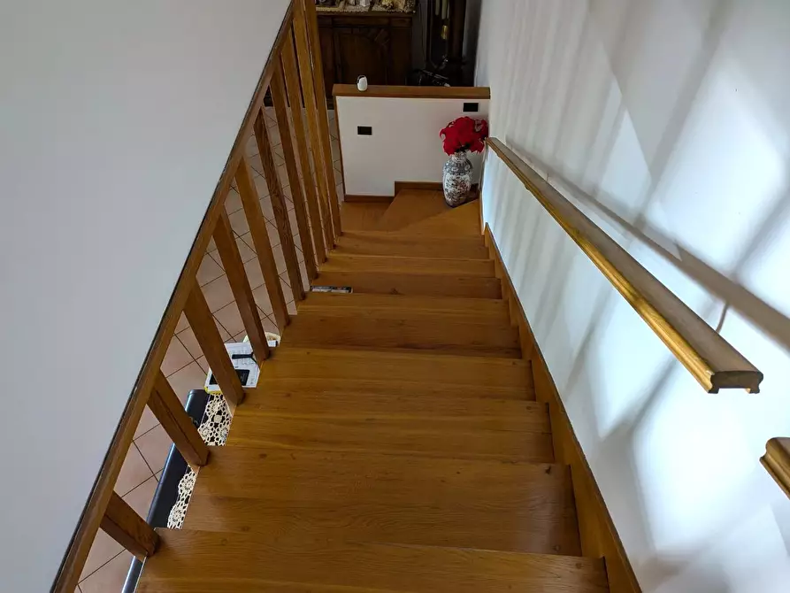 Immagine 63 di Porzione di casa in vendita  a Massa