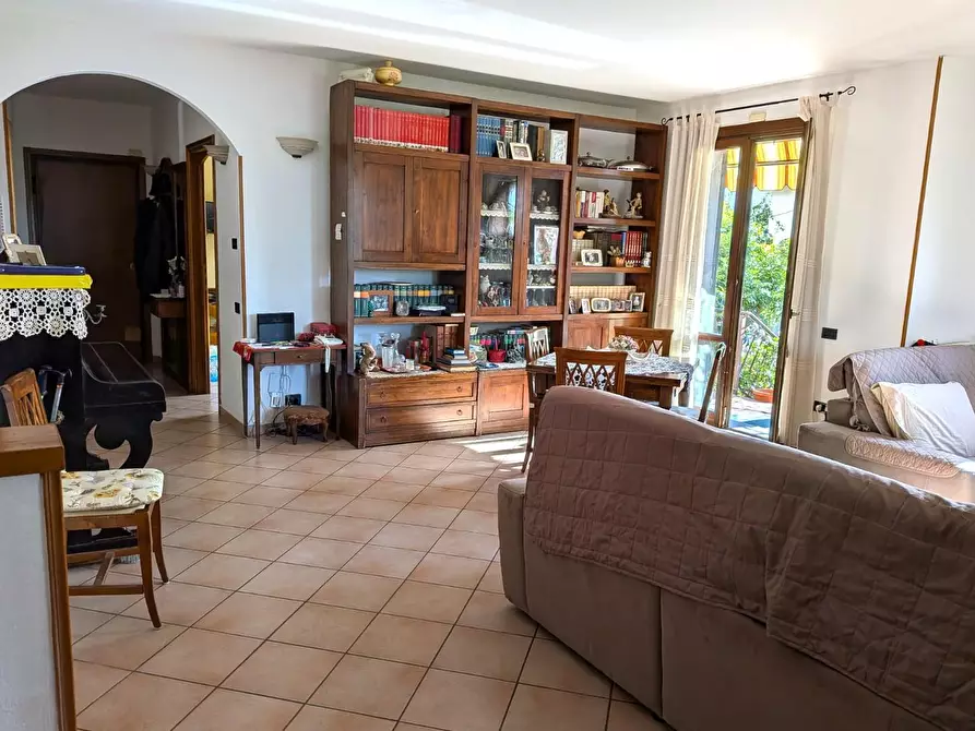 Immagine 19 di Porzione di casa in vendita  a Massa