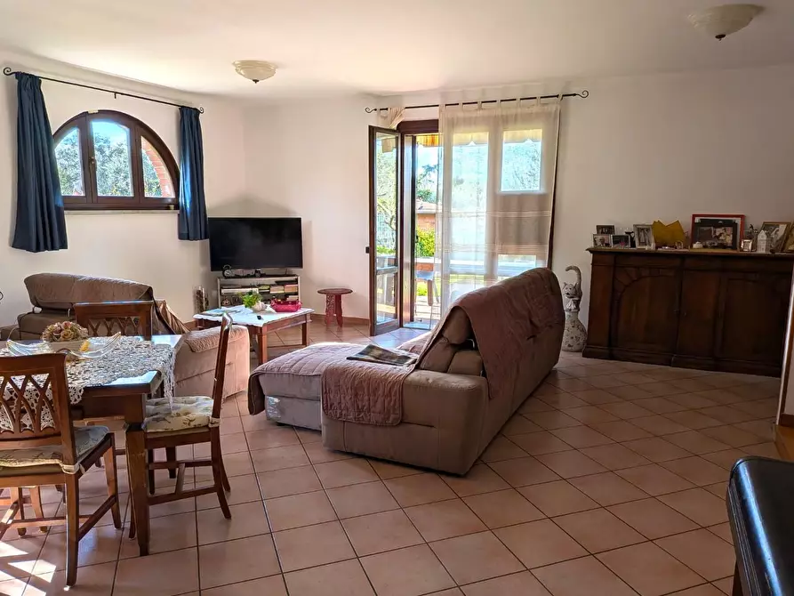 Immagine 16 di Porzione di casa in vendita  a Massa