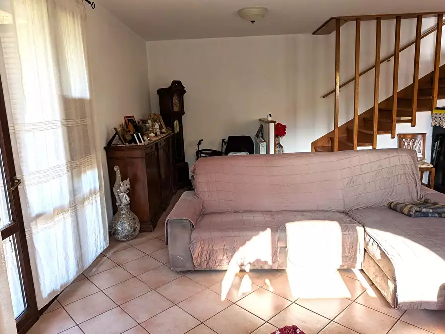 Immagine 23 di Porzione di casa in vendita  a Massa