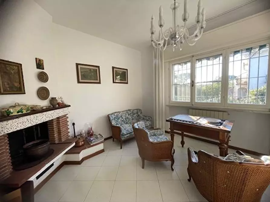 Immagine 33 di Casa bifamiliare in vendita  a Pisa