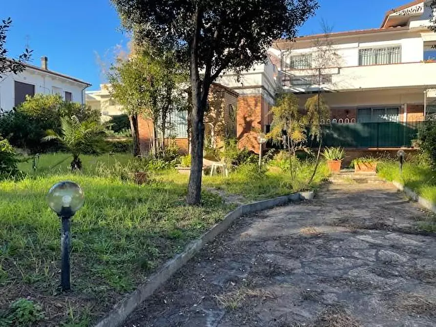 Immagine 64 di Casa bifamiliare in vendita  a Pisa