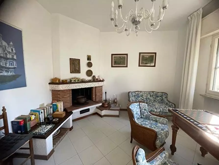 Immagine 35 di Casa bifamiliare in vendita  a Pisa