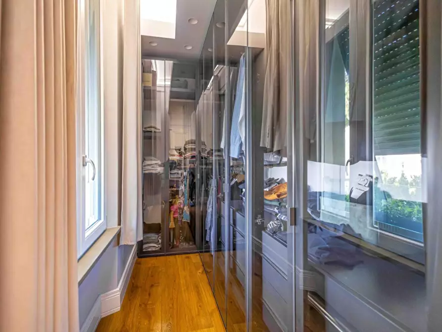 Immagine 18 di Appartamento in vendita  a Livorno