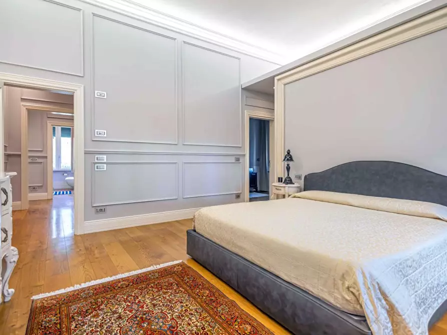 Immagine 17 di Appartamento in vendita  a Livorno