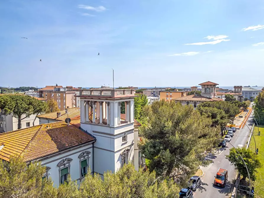 Immagine 37 di Appartamento in vendita  a Livorno