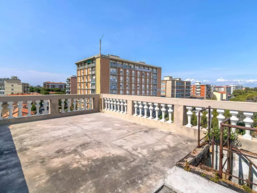 Immagine 31 di Appartamento in vendita  a Livorno