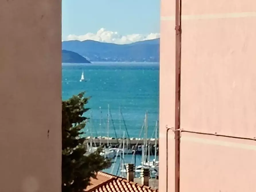 Immagine 17 di Appartamento in vendita  a Piombino