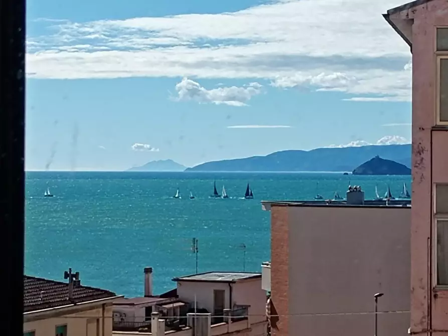 Immagine 1 di Appartamento in vendita  a Piombino