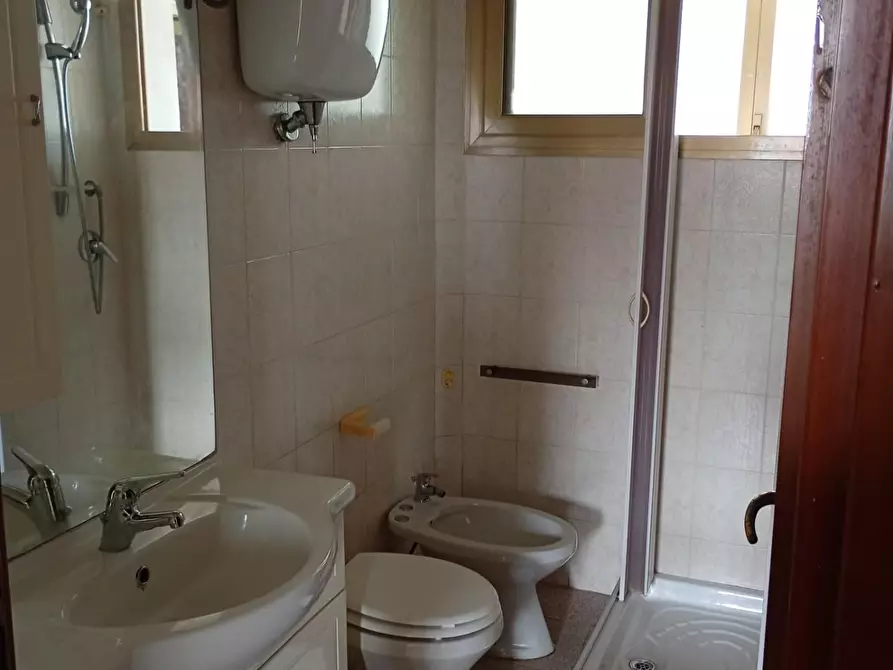 Immagine 10 di Appartamento in vendita  a Piombino