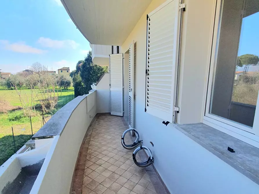 Immagine 18 di Appartamento in vendita  a Lucca