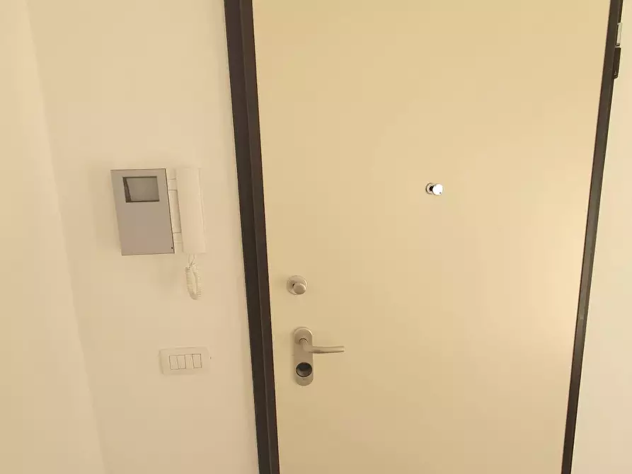 Immagine 23 di Appartamento in vendita  a Lucca