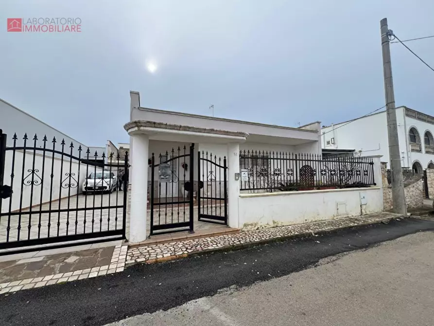 Immagine 1 di Casa indipendente in vendita  a Porto Cesareo