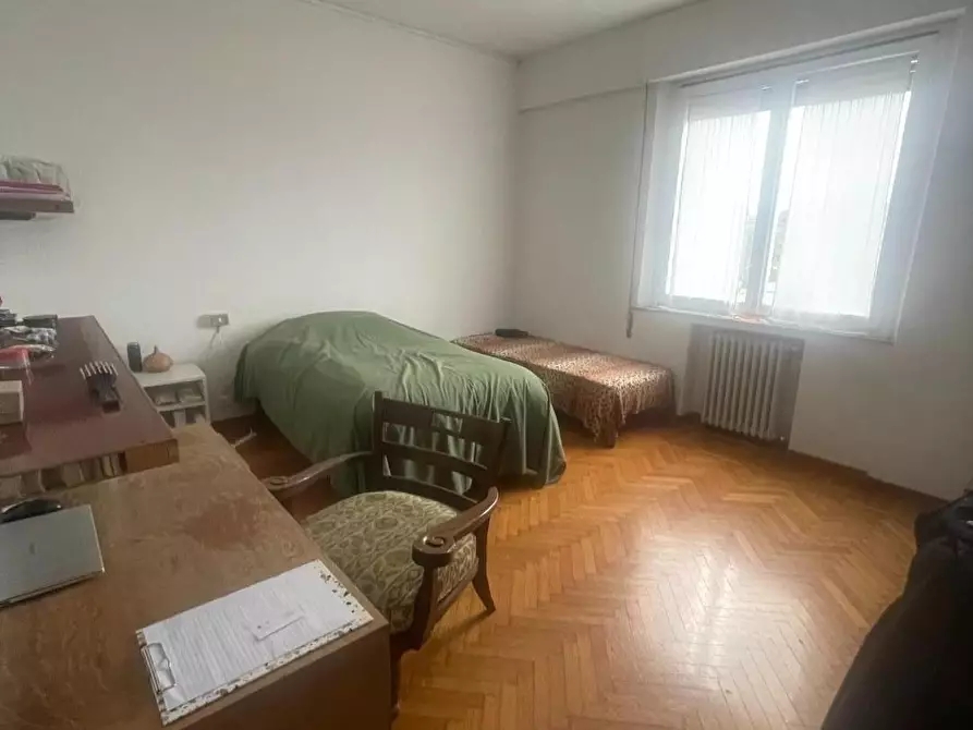 Immagine 5 di Appartamento in vendita  a Siena