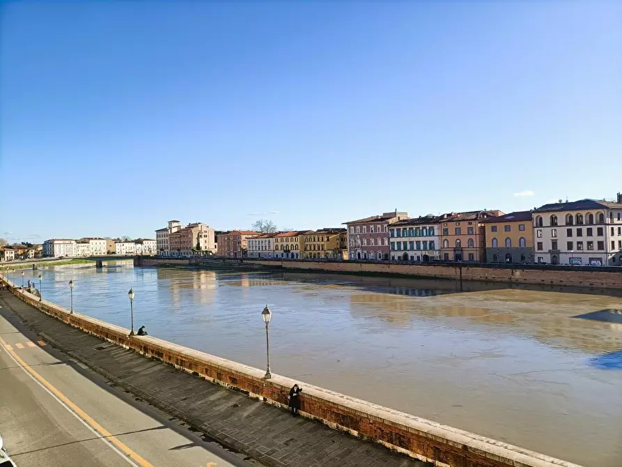 Immagine 2 di Appartamento in vendita  a Pisa